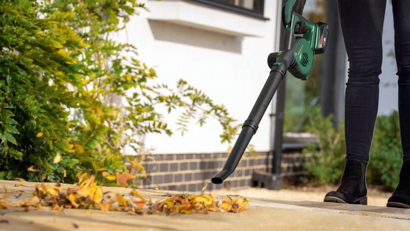 Dmuchawa akumulatorowa Bosch Universal LeafBlower 18 V