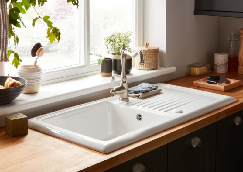 Listwa półokrągła na kable D-line 30 x 15 x 1000 mm biała