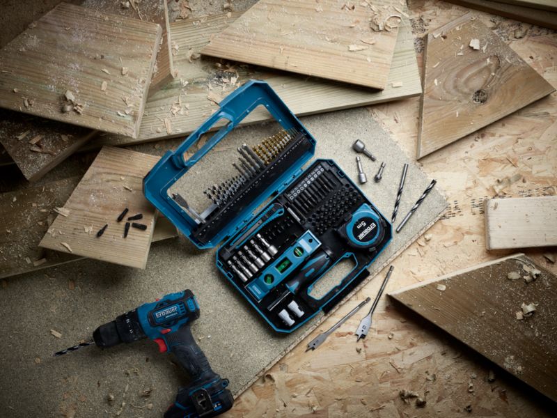 Listwa uszczelniająca uniwersalna Salag 4,2 m czarna