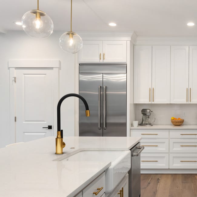 Bateria kuchenna z elastyczną wylewką Gold Invena