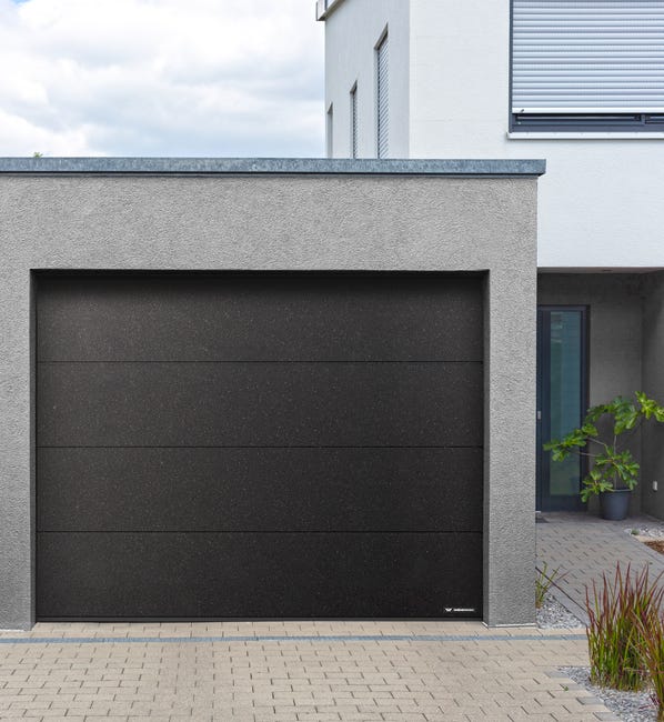 Brama garażowa segmentowa 2500x2250 z napędem Mod Black Wiśniowski