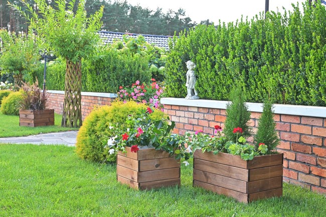 Donica drewniana Nive 60x40x37 cm brązowa Naterial