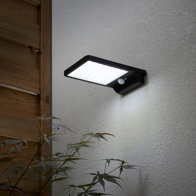 Kinkiet solarny Palms czarny IP44 z czujnikiem Inspire