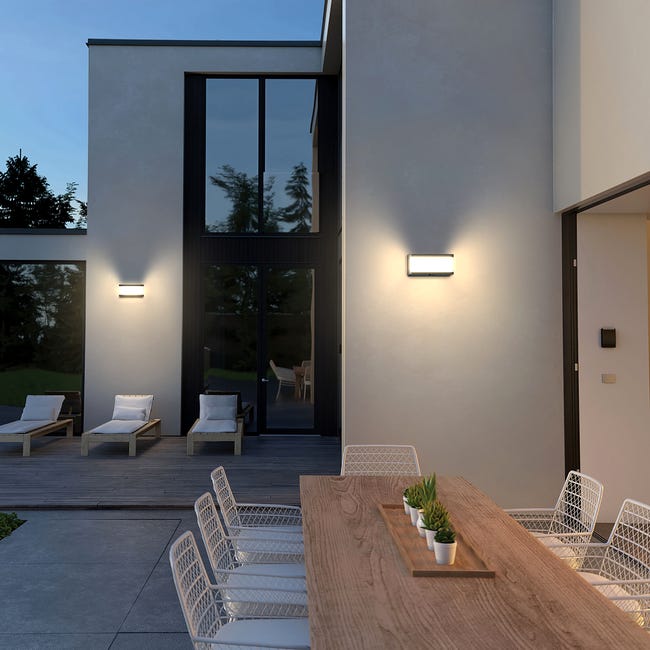 Kinkiet solarny Prospe czarny IP54 z czujnikiem LED Inspire