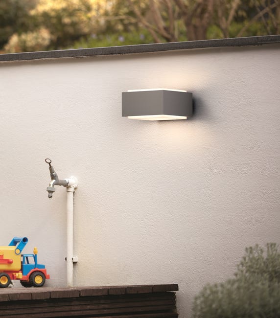 Kinkiet zewnętrzny Hedgehog IP44 szary E27 Philips