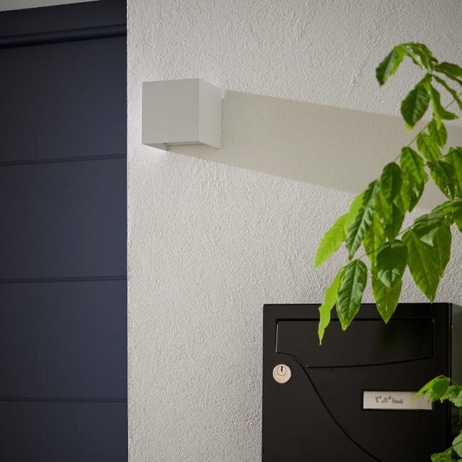 Kinkiet zewnętrzny Roxbury biały kwadratowy IP54 LED Inspire