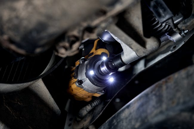 Klucz udarowy akumulatorowy 1/2 LI 18V 406NM DCF922N-XJ DeWalt