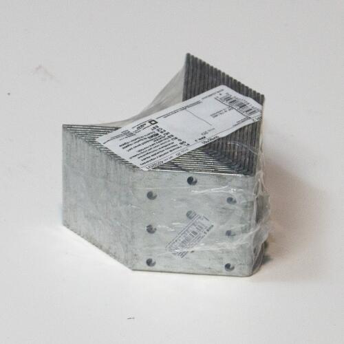 Kątownik montażowy prawy 60x80x60 mm Domax