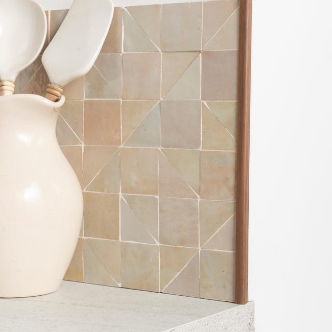 Kątownik pvc 1m 10x1x1 mm orzech przyklejka Standers