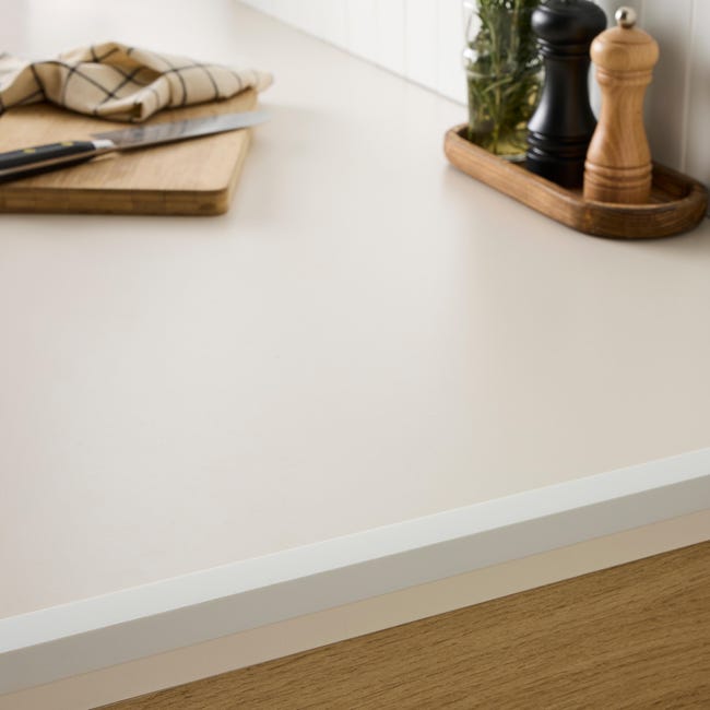 Kątownik pvc 2.6m 25x20x1 mm matowy biały Standers