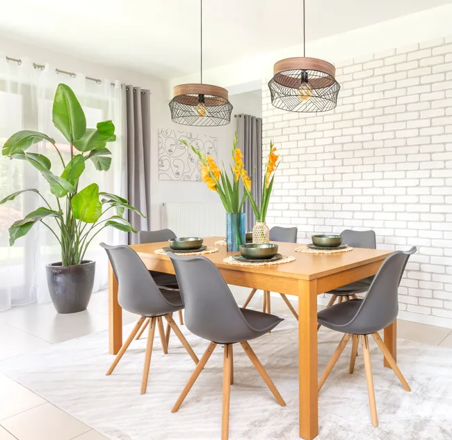 Lampa wisząca Kanel czarna z drewnem E27 Inspire