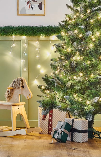 Lampki zewnętrzne 15m 300 LED zimna biel