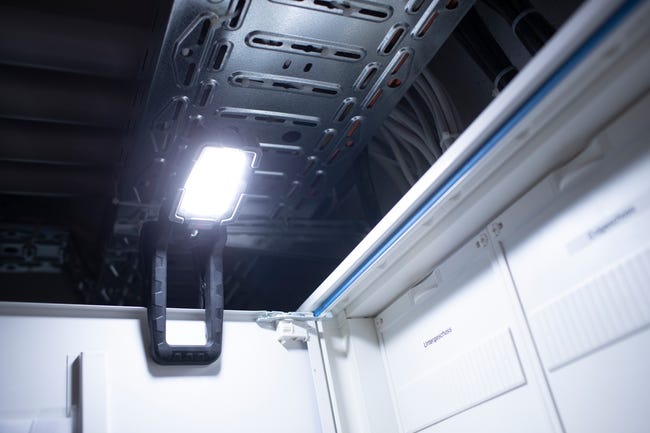 Latarka LED z klipsem 950lm IP65 BRENNENSTUHL