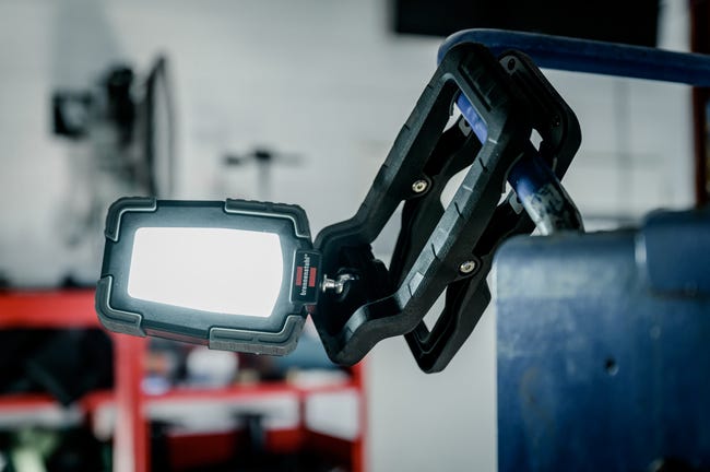 Latarka LED z klipsem 950lm IP65 BRENNENSTUHL