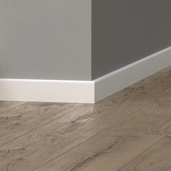 Listwa przypodłogowa MDF Lezka 8 cm biała Artens