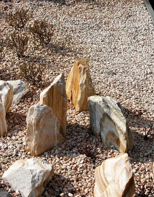 Monolit kamień Riviera 30-50 cm 20kg kremowy Garden Stones