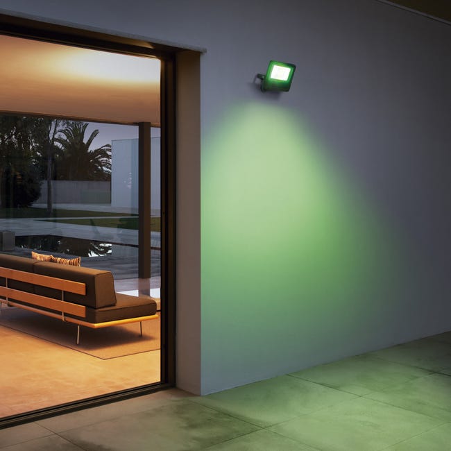 Naświetlacz Smart IP65 z WiFi 630 lm RGBW LED Ledvance
