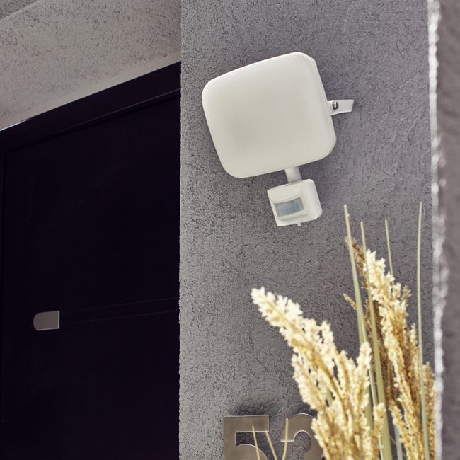 Naświetlacz zewnętrzny Kanti biały 4050 lm IP44 z czujnikiem LED Inspire