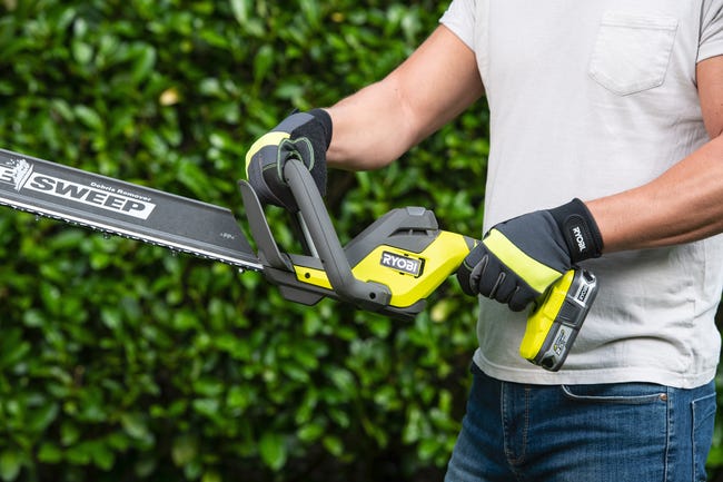 Nożyce akumulatorowe Ryobi RY18HT55A-0 18V 55cm