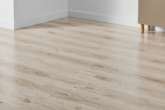 Panele podłogowe laminowane Dąb Parys AC5 8 mm Promo Flooring