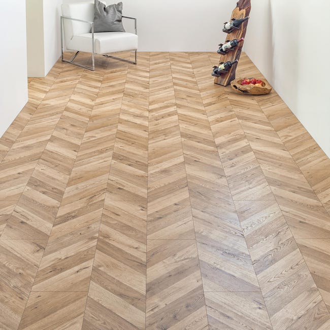 Panele podłogowe laminowane jodełka francuska Dąb Malibu AC5 8 mm