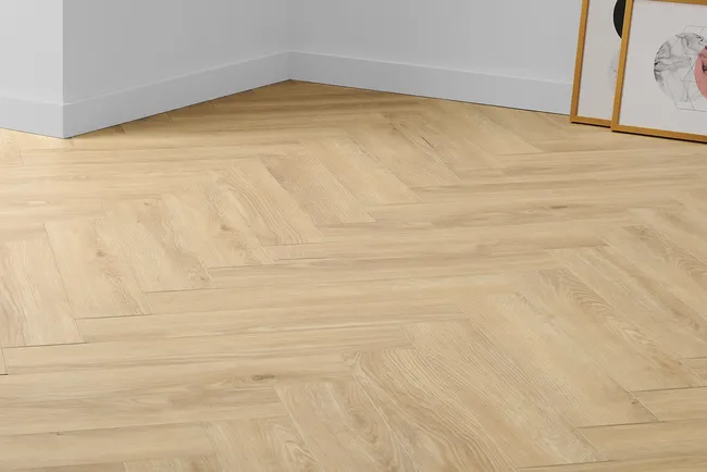 Panele podłogowe laminowane jodełka klasyczna Cabimas AC5 8 mm Artens