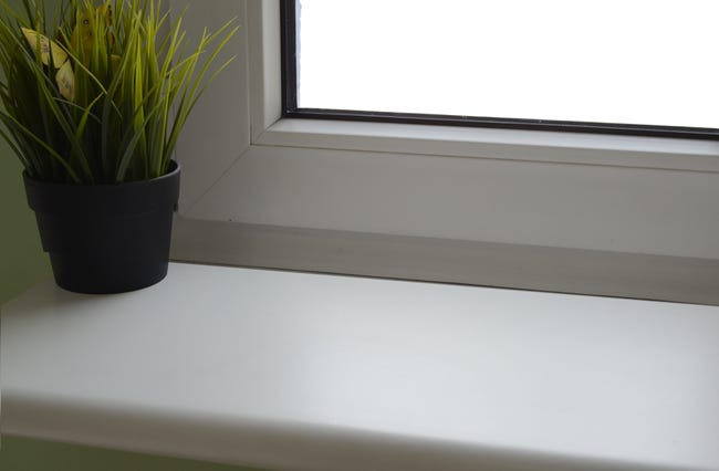 Parapet wewnętrzny płyta wiórowa biały matowy 305x30x2.8 cm Biuro Styl