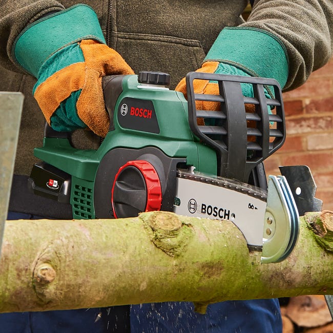 Piła łańcuchowa akumulatorowa Bosch UniversalChain 18V