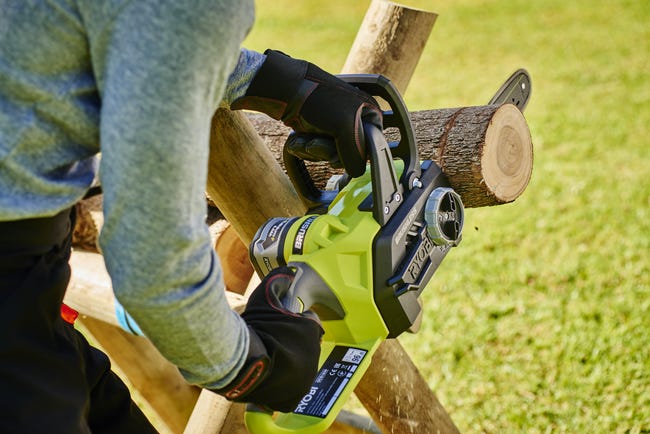 Piła łańcuchowa akumulatorowa Ryobi One+ OCS1830-0C 18V 30cm