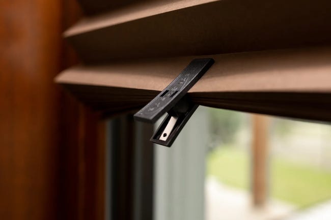 Roleta plisowana Redishade 121 x 182 cm czekoladowa