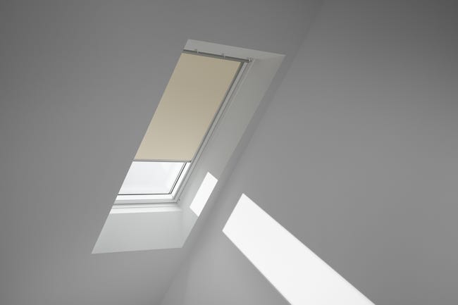 Roleta zaciemniająca do okna dachowego 78x140 beżowa Velux