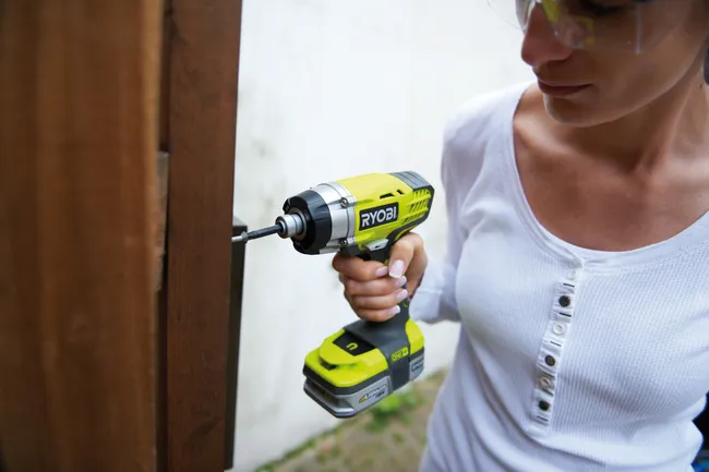 Zakrętarka udarowa akumulatorowa Ryobi One+ RID1801M 220Nm 18V
