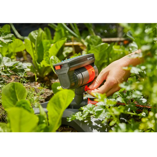 Zraszacz ogrodowy wahadłowy Aquazoom Compact Gardena