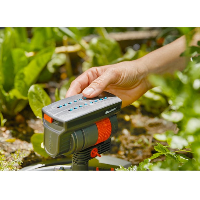 Zraszacz ogrodowy wahadłowy Aquazoom Compact Gardena