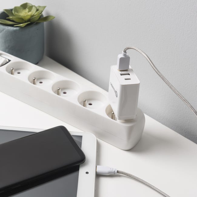 Ładowarka sieciowa  2x USB A i 1x USB C LEXMAN