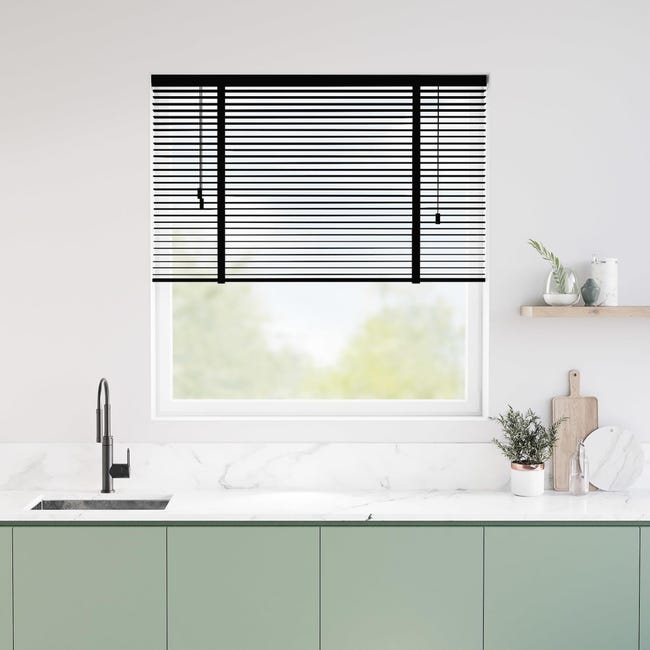 Żaluzja drewniana 80 x 130 cm czarna 50 mm