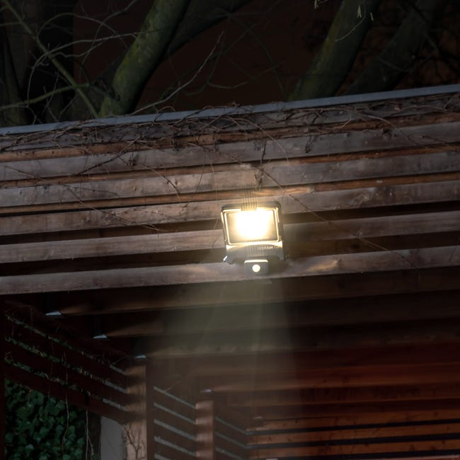 Żarówka halogenowa R7S 120 W= 150 W 2200 lm Osram