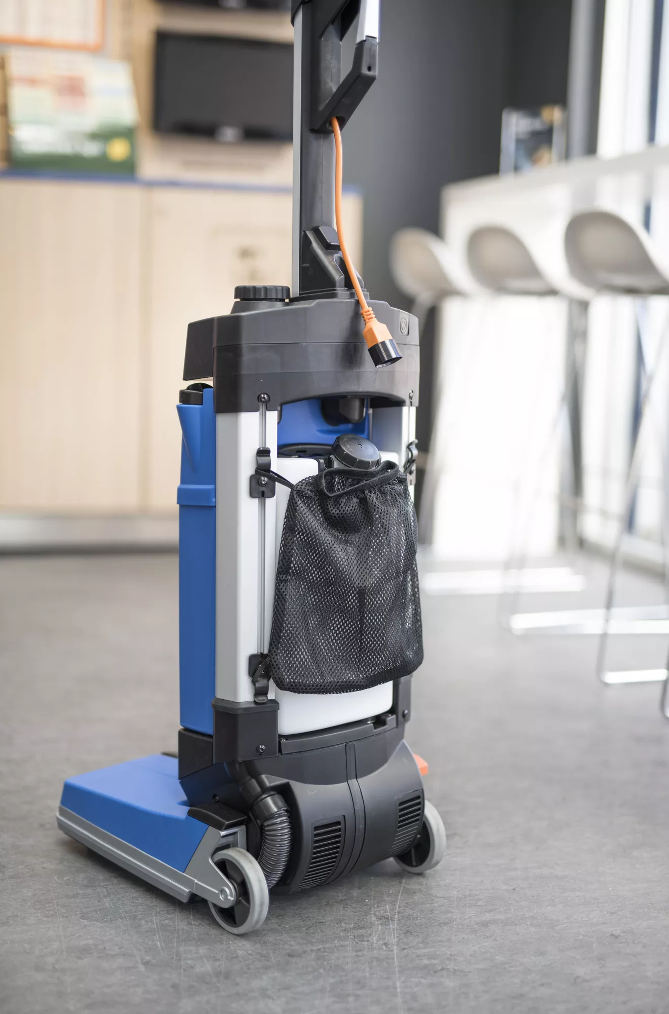 Automat szorująco-zbierający Nilfisk SCRUBTEC 130E