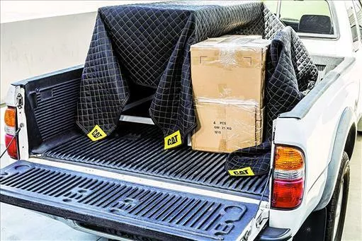 Koc Caterpillar 182,9 x 101,6cm Medium Utility Blanket