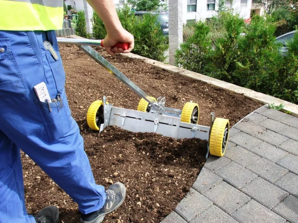 Listwa zgarniająca 2,1 m Probst LEVELFIX LF-125/215