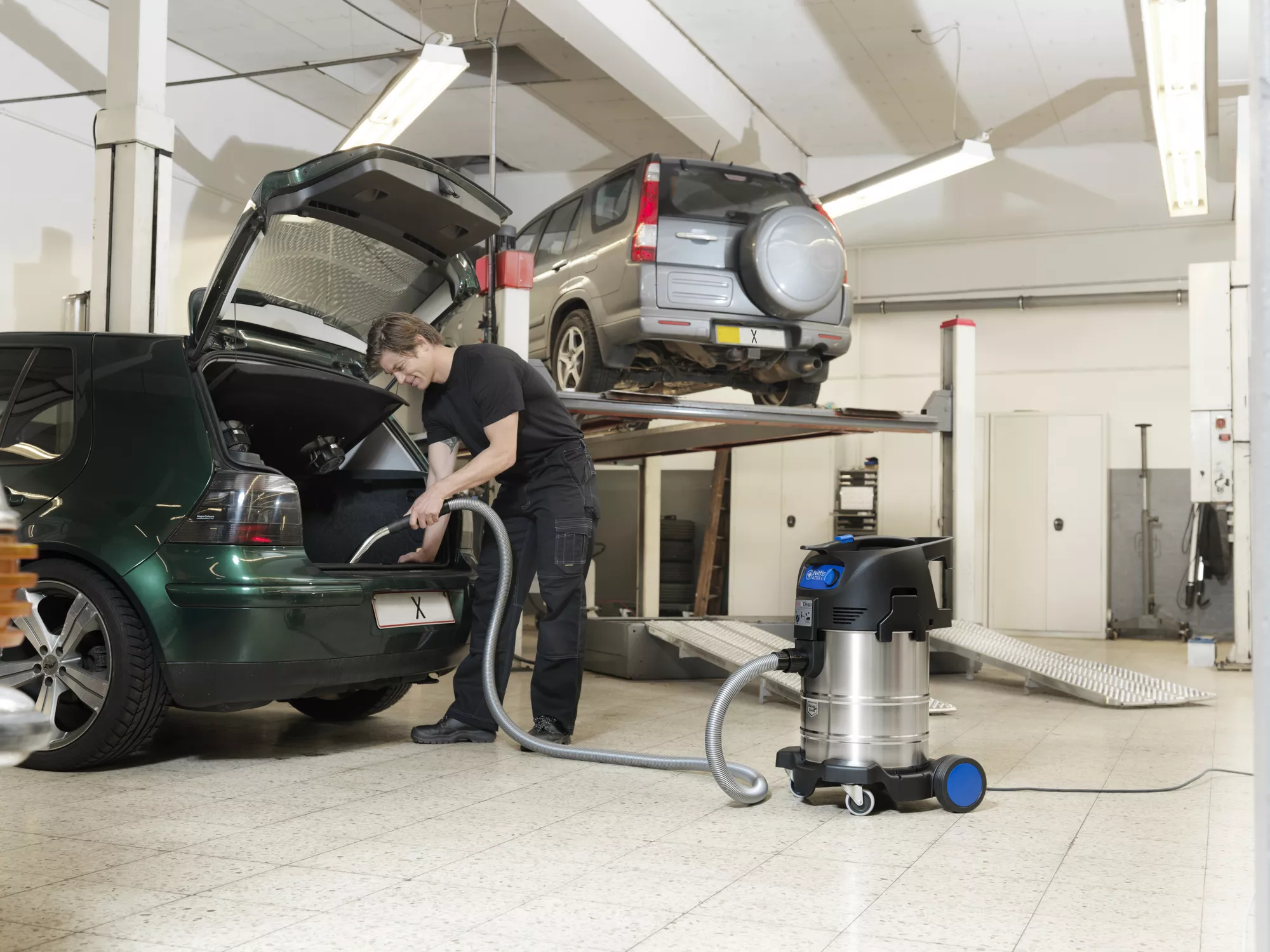 Odkurzacz do pracy na sucho i mokro Nilfisk attix 40-21 pc inox 