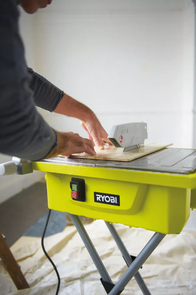 Pilarka stołowa Ryobi WS721S do cięcia płytek | 