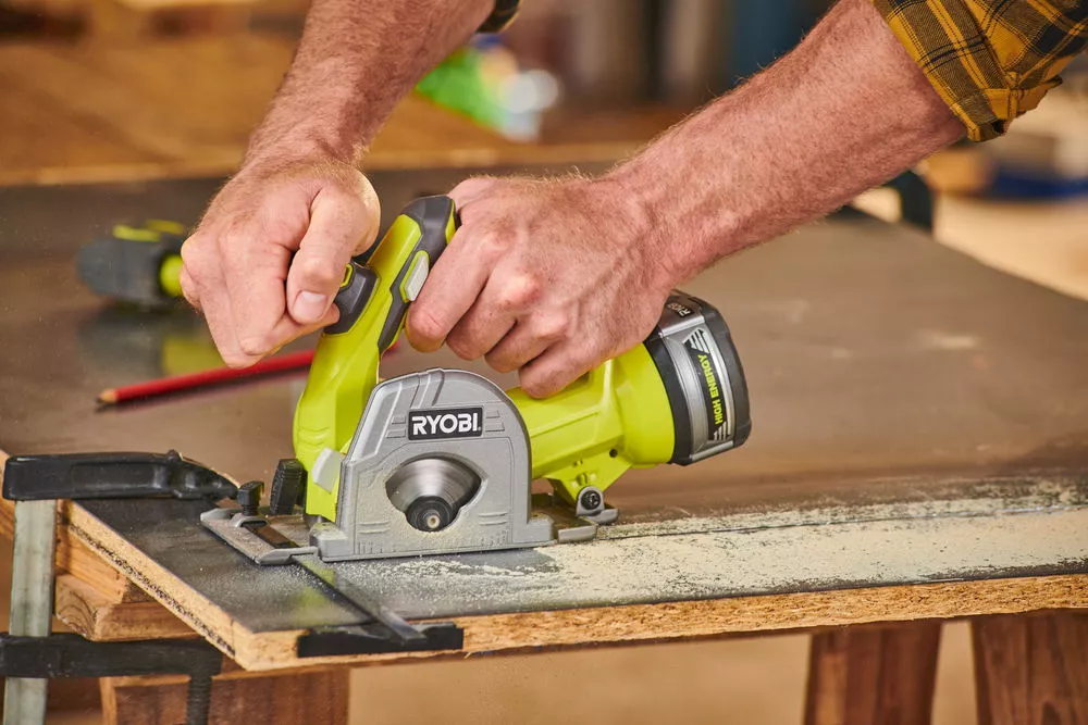 Pilarka tarczowa Ryobi R18MMS-0