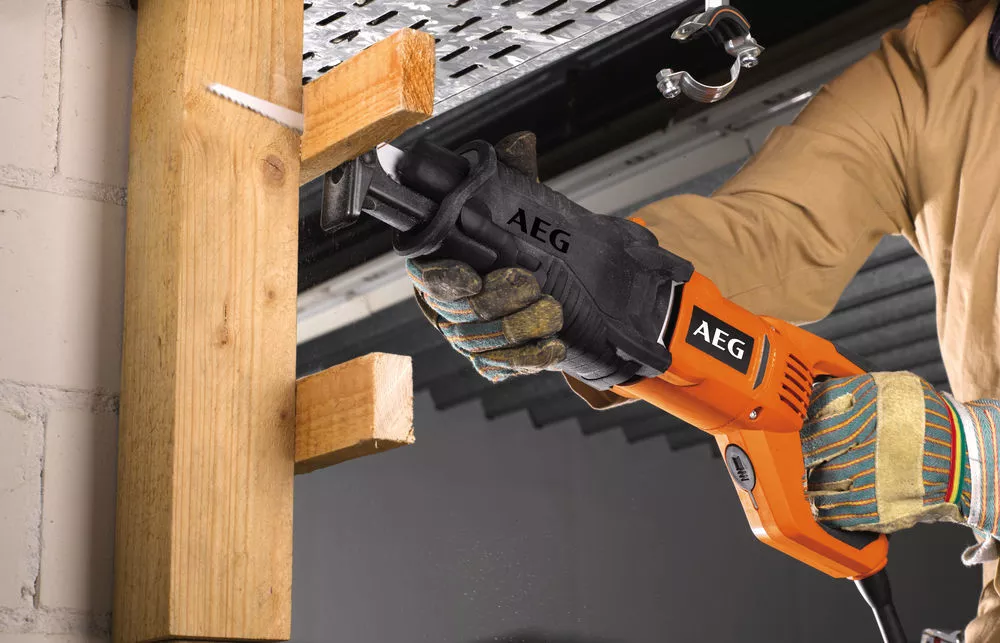 Piła szablasta AEG PowerTools US 900 XE