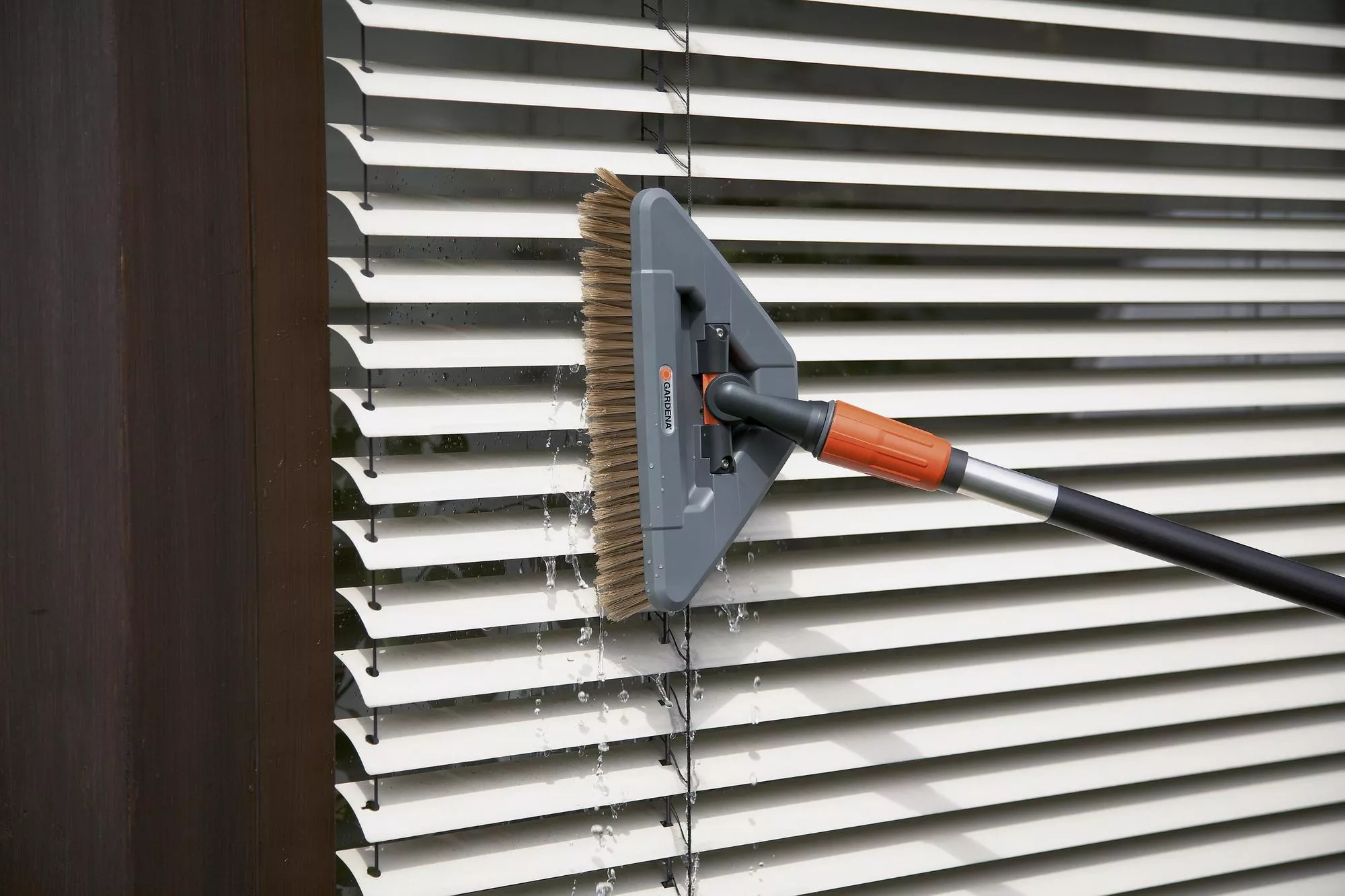 Szczotka do mycia na przegubie Gardena Cleansystem | 