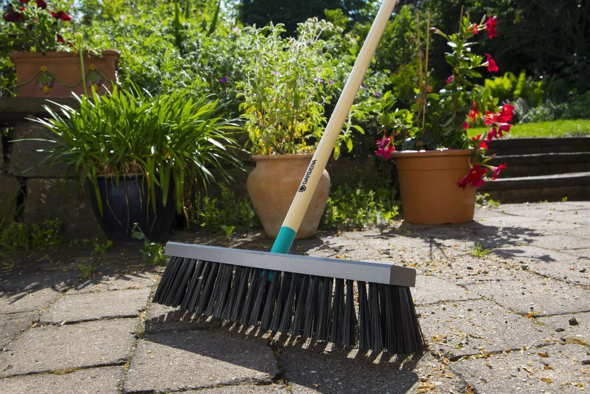 Szczotka do zamiat. Gardena ClassicLine z trzonkiem | 