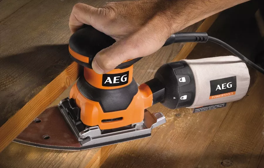 Szlifierka oscylacyjna AEG PowerTools FDS 140 | 