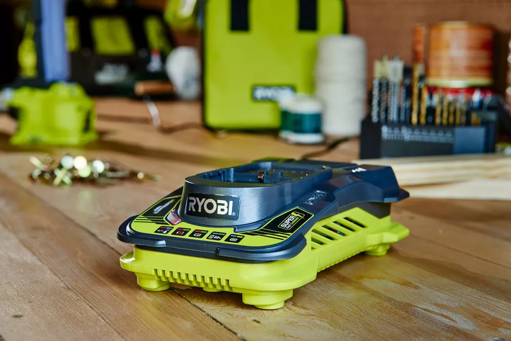 Szybka ładowarka Ryobi RC18150 One+ 18 V