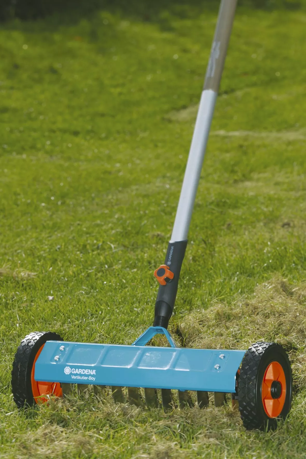 Wertykulator do trawy Gardena Combisystem + kółka | 