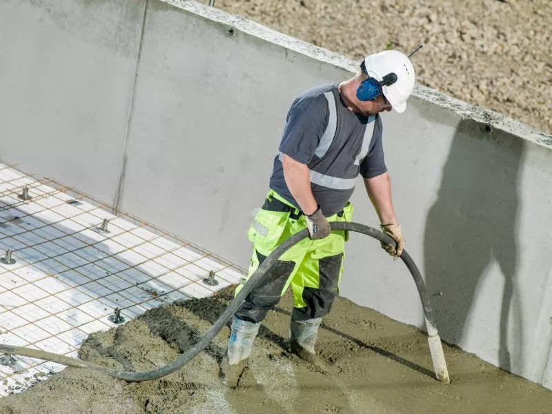 Wibrator pogrążalny Husqvarna AX56 (wałek 5 m buława 56 mm) 